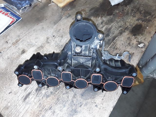 bontott SKODA YETI Szívósor