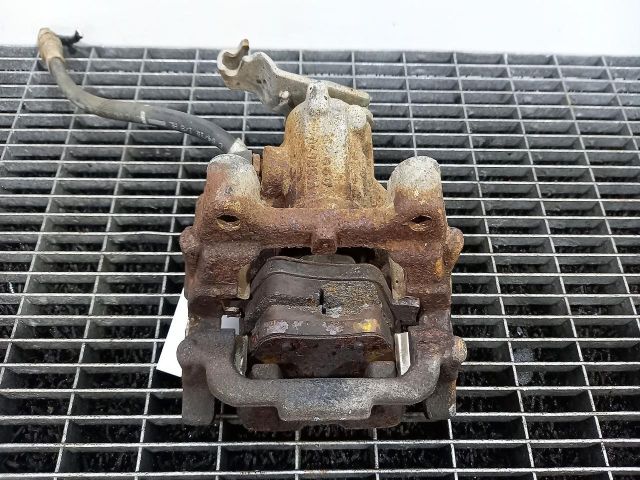 bontott SKODA YETI Bal hátsó Féknyereg Munkahengerrel