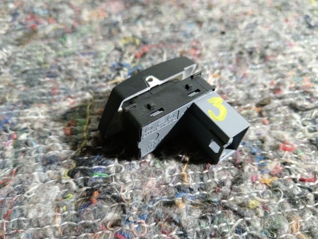 bontott SKODA YETI Bal első Ablakemelő Kapcsoló