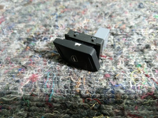 bontott SKODA YETI Bal első Ablakemelő Kapcsoló