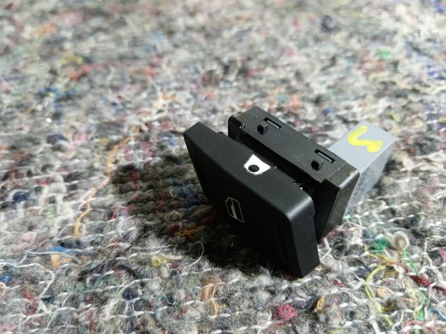 bontott SKODA YETI Bal első Ablakemelő Kapcsoló