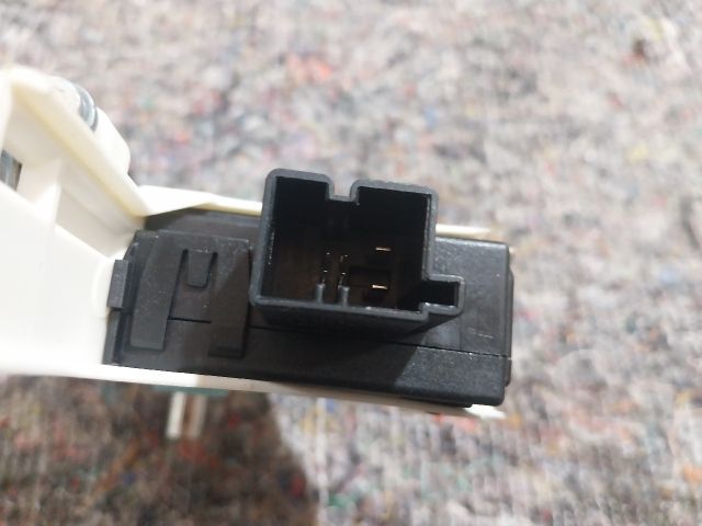 bontott SKODA YETI Bal első Ablakemelő Motor