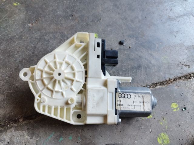 bontott SKODA YETI Bal első Ablakemelő Motor