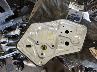 bontott SKODA YETI Bal első Ablakemelő Szerkezet (Elektromos)