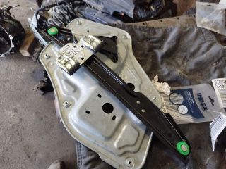 bontott SKODA YETI Bal első Ablakemelő Szerkezet (Elektromos)