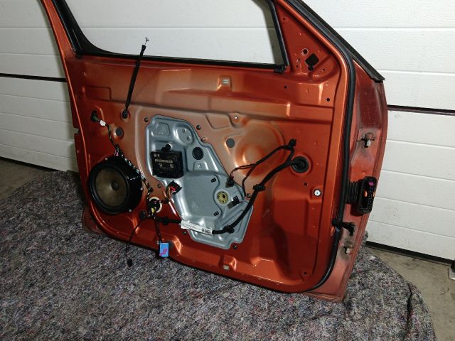 bontott SKODA YETI Bal első Ajtó (Részeivel)