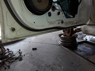 bontott SKODA YETI Bal első Ajtó (Üres lemez)