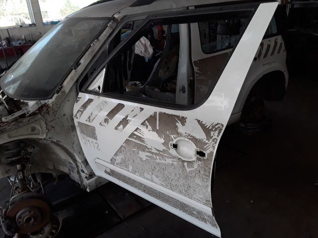 bontott SKODA YETI Bal első Ajtó (Üres lemez)