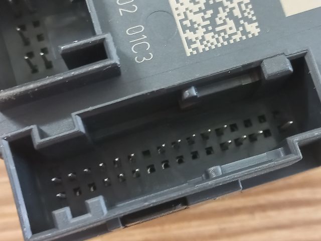 bontott SKODA YETI Bal első Ajtó Vezérlőegység