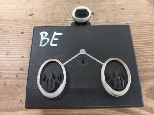 bontott SKODA YETI Bal első Ajtó Vezérlőegység