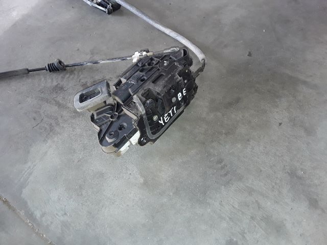 bontott SKODA YETI Bal első Ajtózár