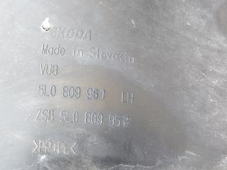 bontott SKODA YETI Bal első Dobbetét (Kerékjárati, Műanyag)