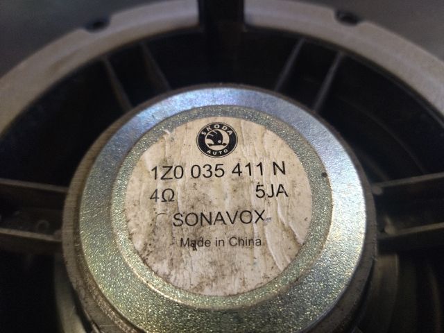 bontott SKODA YETI Bal első Hangszóró