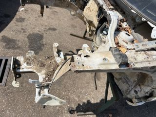 bontott SKODA YETI Bal első Negyed Karosszéria Csomag