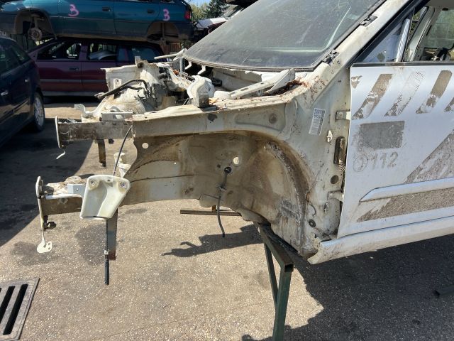 bontott SKODA YETI Bal első Negyed Karosszéria Csomag