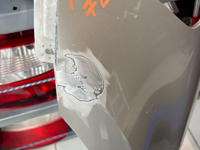 bontott SKODA YETI Bal első Sárvédő