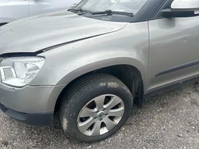bontott SKODA YETI Bal első Sárvédő