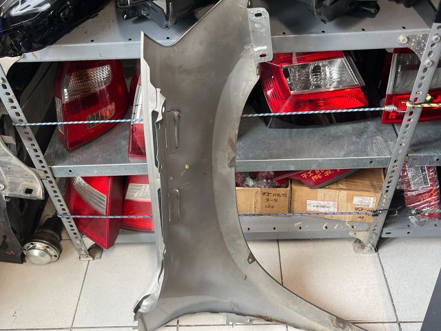 bontott SKODA YETI Bal első Sárvédő