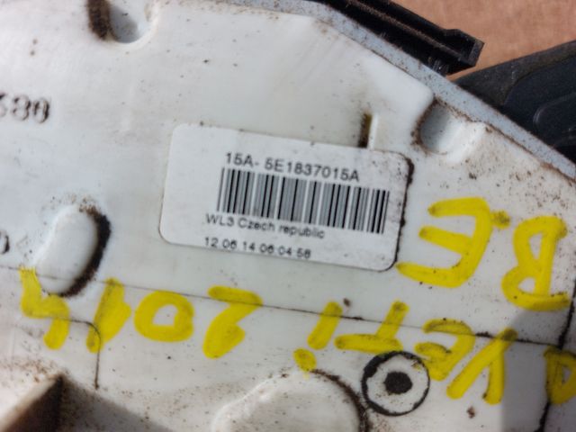 bontott SKODA YETI Bal első Zárbetét