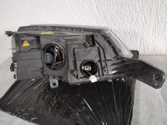 bontott SKODA YETI Bal Fényszóró