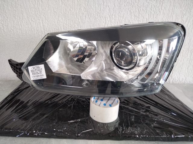 bontott SKODA YETI Bal Fényszóró