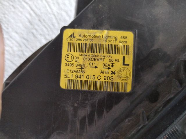 bontott SKODA YETI Bal Fényszóró