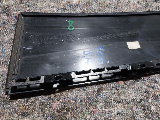 bontott SKODA YETI Bal hátsó Ablak Díszléc