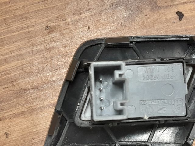 bontott SKODA YETI Bal hátsó Ablakemelő Kapcsoló