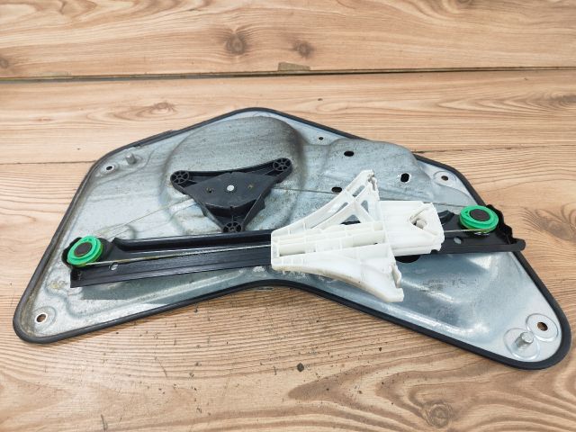 bontott SKODA YETI Bal hátsó Ablakemelő Szerkezet (Elektromos)