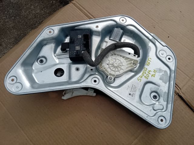 bontott SKODA YETI Bal hátsó Ablakemelő Szerkezet (Elektromos)