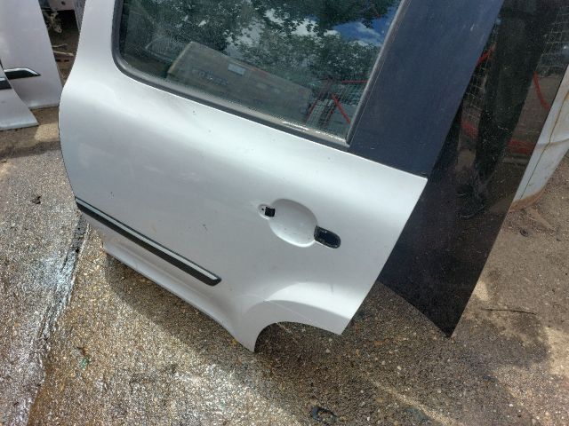 bontott SKODA YETI Bal hátsó Ajtó (Üres lemez)