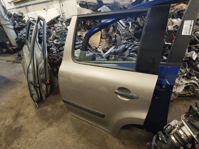 bontott SKODA YETI Bal hátsó Ajtó (Üres lemez)