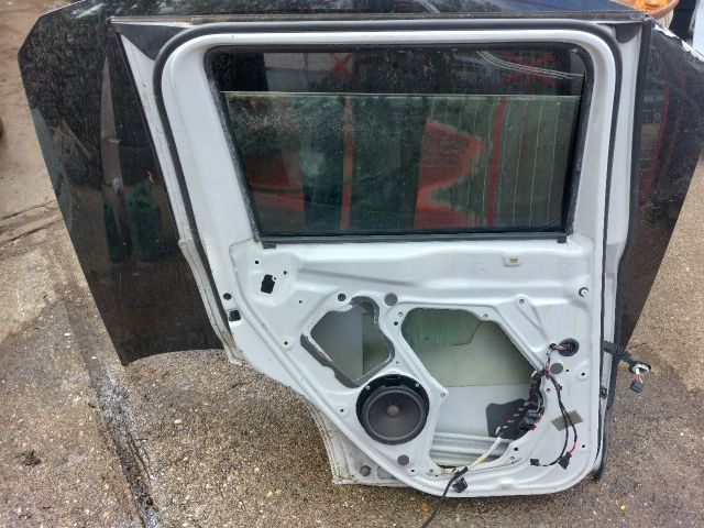 bontott SKODA YETI Bal hátsó Ajtó (Üres lemez)