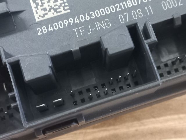 bontott SKODA YETI Bal hátsó Ajtó Vezérlőegység