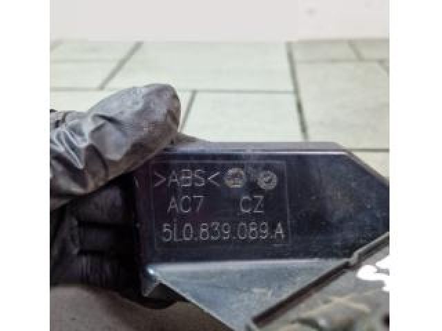 bontott SKODA YETI Bal hátsó Ajtózár