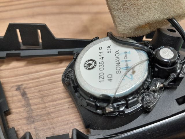 bontott SKODA YETI Bal hátsó Belső Kilincs