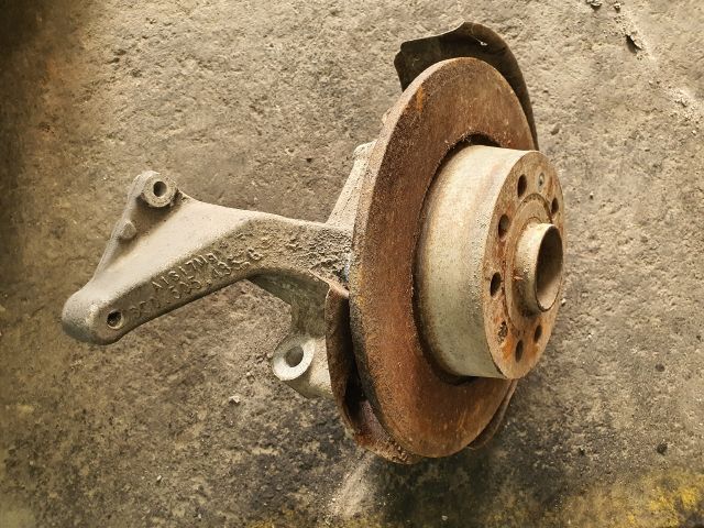 bontott SKODA YETI Bal hátsó Csonkállvány Kerékaggyal