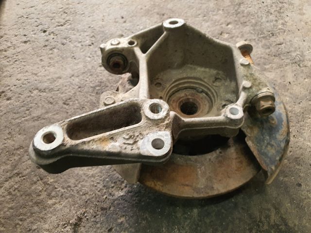 bontott SKODA YETI Bal hátsó Csonkállvány Kerékaggyal