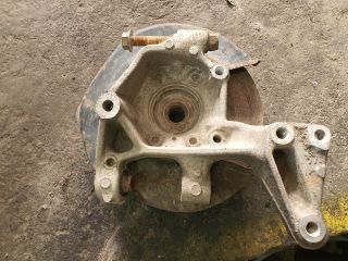 bontott SKODA YETI Bal hátsó Csonkállvány Kerékaggyal