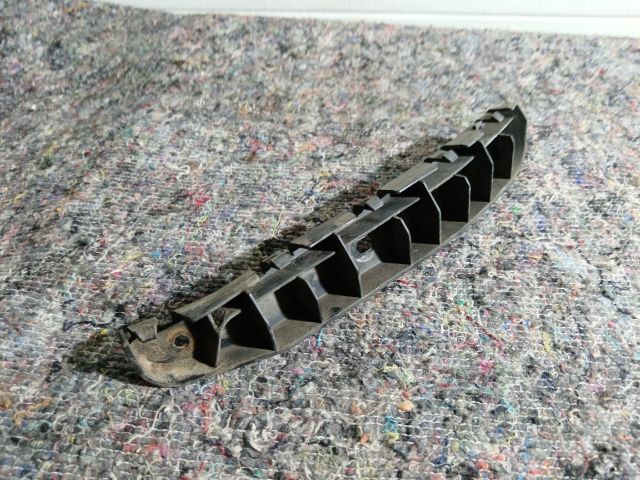 bontott SKODA YETI Bal hátsó Oldal Lökhárító Tartó (Műanyag)