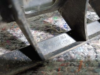 bontott SKODA YETI Bal hátsó Oldal Lökhárító Tartó (Műanyag)