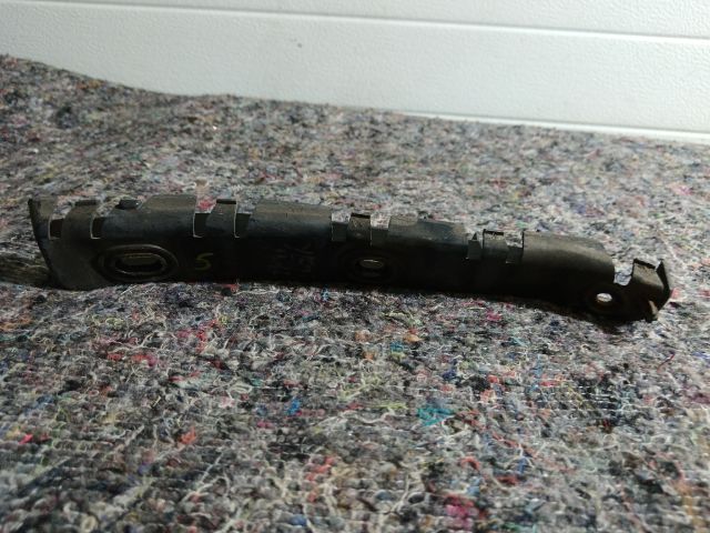 bontott SKODA YETI Bal hátsó Oldal Lökhárító Tartó (Műanyag)