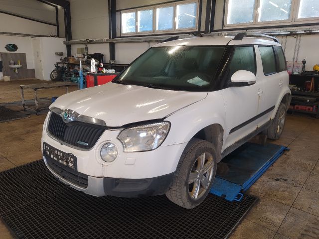 bontott SKODA YETI Bal hátsó Oldal Lökhárító Tartó (Műanyag)
