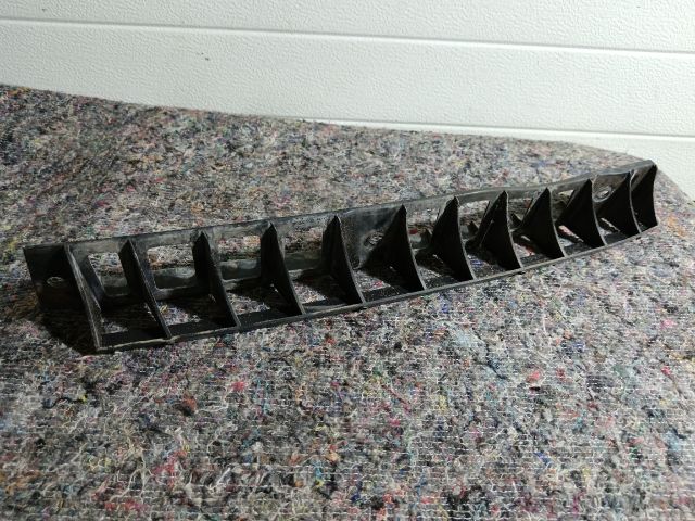 bontott SKODA YETI Bal hátsó Oldal Lökhárító Tartó (Műanyag)