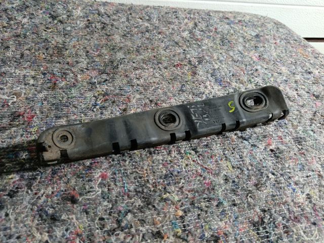 bontott SKODA YETI Bal hátsó Oldal Lökhárító Tartó (Műanyag)