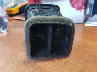 bontott SKODA YETI Bal Szellőző