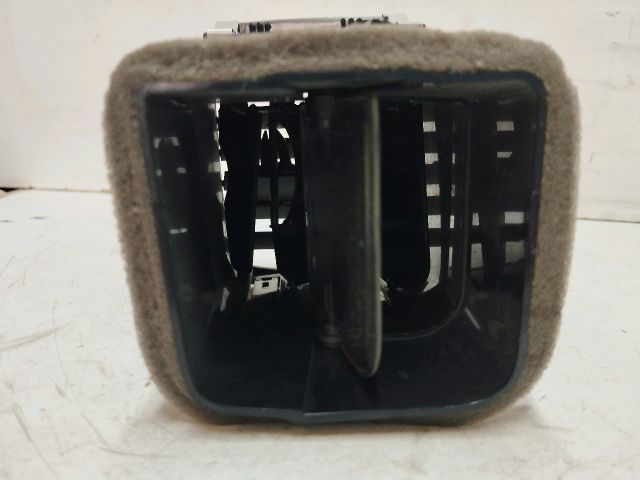 bontott SKODA YETI Bal Szellőző