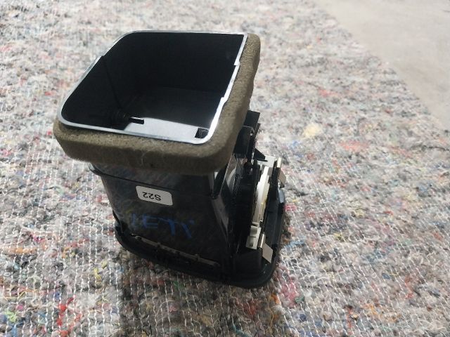 bontott SKODA YETI Bal Szellőző