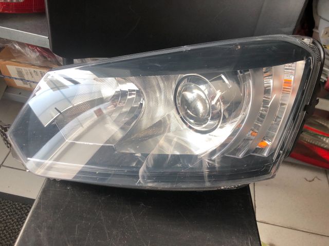 bontott SKODA YETI Bal Xenon Fényszóró