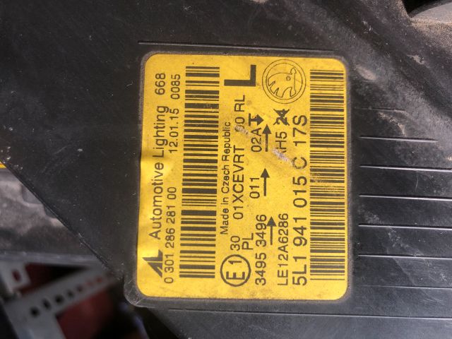 bontott SKODA YETI Bal Xenon Fényszóró